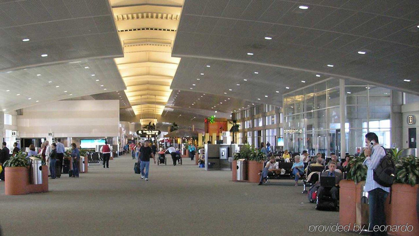 Homewood By Hilton Tampa-brandon 3*